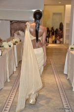 Model walk the ramp for Gaurav Gupta show at PCJ Delhi Couture Week on 9th Aug 2012 (87).JPG