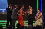 Kareena Kapoor at Credai_s real Estate Awards in Grand Hyatt on 10th Aug 2012 (352).JPG