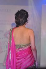 Model walks for Manali Jagtap Show at Global Magazine- Sultan Ahmed tribute fashion show on 15th Aug 2012 (264).JPG
