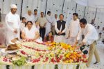 Arjun Rampal at Ashok Mehta_s funeral in Mumbai on 17th Aug 2012  (8).jpg