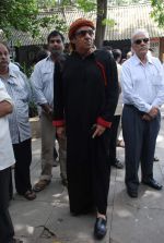Ranjeet at Ashok Mehta_s funeral in Mumbai on 17th Aug 2012 (104).JPG