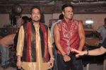 Vivek Oberoi, Mika Singh on the sets of Kismat Love Paisa Dili in Filmcity,Mumbai on 17th Aug 2012 (5).JPG