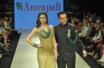 Abhay Deol, Nargis Fakhri walks the ramp for Amrapali Jewels Pvt Ltd at IIJW Day 1 on 19th Aug 2012 (71).JPG