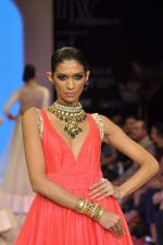 Model walks the ramp for Anmol Jewels Show at IIJW Day 2 on 20th Aug 2012 (1).JPG