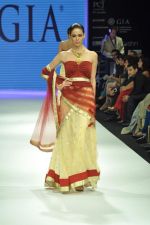 Model walks the ramp for Gia Jewels Show at IIJW Day 2 on 20th Aug 2012 (103).JPG