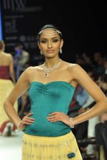 Model walks the ramp for Gia Jewels Show at IIJW Day 2 on 20th Aug 2012 (85).JPG