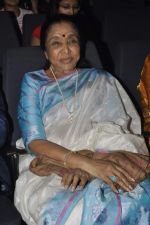 Asha Bhosle at Krishendu sen album launch in Mumbai on 21st Aug 2012 (41).jpg