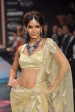 Model walks the ramp for YS 18 Show at IIJW Day 3 on 21st Aug 2012 (152).JPG