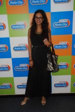 Esha Gupta at Radio City studios in Bandra,Mumbai on 22nd Aug 2012 (18).JPG