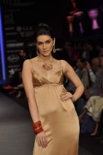 Model walks the ramp for Jewels Emporium Show at IIJW Day 4 on 22nd Aug 2012 (73).JPG
