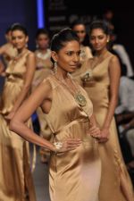 Model walks the ramp for Jewels Emporium Show at IIJW Day 4 on 22nd Aug 2012 (76).JPG