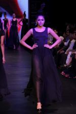 Model walks the ramp for KGK Entice Pvt.Ltd Show at IIJW Day 4 on 22nd Aug 2012 (121).JPG