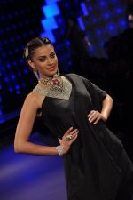 Model walks the ramp for PC Jeweller Show at IIJW Day 5 Grand Finale on 23rd Aug 2012 (133).JPG