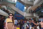 Karisma Kapoor plays with kids at Kellogs chocos augmented reality game on 24th Aug 2012 (70).JPG