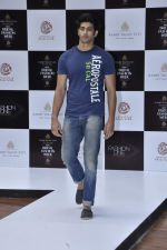 at Aamby Valley Bridal week model auditions in Sahara Star on 25th Aug 2012 (76).JPG