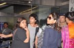 Gauri Khan takes son to London for further studies on 28th Aug 2012 (1).JPG