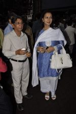 Poonam Dhillon at A K Hangal_s prayer meet in Juhu, Mumbai on 27th Aug 2012 (33).JPG