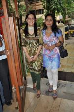 at Designers Sonaakshi Raaj, Shruti Sancheti and Chhaya Mehrotra showcase at Fuel in Khar, Mumbai on 28th Aug 2012 (24).JPG