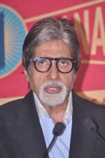 Amitabh Bachchan at Parikrama foundation charity event in Taj Land_s End, Mumbai on 1st Sept 2012 (26).JPG