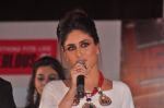 Kareena Kapoor endorses Jealous 21 collection to promote Heroine in Mumbai on 1st Sept 2012 (102).JPG