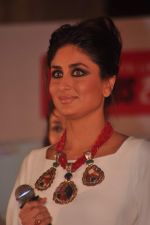 Kareena Kapoor endorses Jealous 21 collection to promote Heroine in Mumbai on 1st Sept 2012 (108).JPG