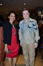 Gautam Singhania at Poonam Soni_s Platinum collection in Breach Candy on 6th Sept 2012 (112).JPG