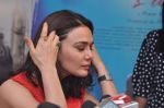 Preity Zinta at Ishq in paris trailor launch in Juhu on 7th Sept 2012 (120).JPG
