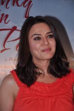 Preity Zinta at Ishq in paris trailor launch in Juhu on 7th Sept 2012 (98).JPG