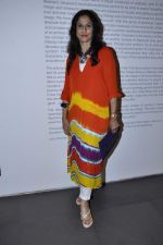 Shobha De at Viveek Sharma exhibition in Colaba on 8th Sept 2012 (75).JPG