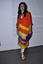 Shobha De at Viveek Sharma exhibition in Colaba on 8th Sept 2012 (76).JPG