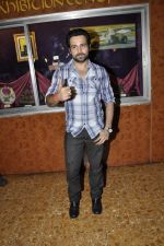 Emraan Hashmi checks audience response at Gaity on 9th Sept 2012 (30).jpg