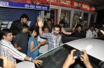 Emraan Hashmi checks audience response at Gaity on 9th Sept 2012 (34).jpg