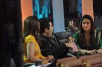 Kareena Kapoor, Madhuri Dixit, Karan Johar on the sets of Jhalak Dikhhla Jaa in Filmistan, Mumbai on 11th Sept 2012 (93).JPG