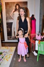 Perizaad Zorabian with daughter at Nee & Oink launch their festive kidswear collection at the Autumn Tea Party at Chamomile in Palladium, Mumbai ON 11th Sept 2012 (2).JPG
