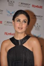 Kareena Kapoor launches September issue of Filmfare in Mumbai on 12th Sept 2012 (34).JPG