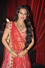 Sonakshi Sinha on Day 2 of Aamby Valley India Bridal Fashion Week 2012 in Mumbai on 13th Sept 2012 (167).JPG