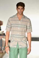at NY fashion week on 10th Sept 2012 (117).JPG