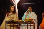 Asha Bhosle, Madhuri Dixit at Gautam Rajyadhaksha_s book launch in Ravindra Natya Mandir on 14th Sept 2012 (53).JPG