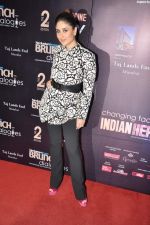 Kareena Kapoor at the Hindustan Times_s Brunch Dialogues in Taj LAnd_s End, Mumbai on 14th Sept 2012 (110).JPG
