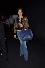 Madhoo Shah on Day 4 at Aamby Valley India Bridal Fashion Week 2012 Day in Mumbai on 15th Sept 2012 (7).JPG