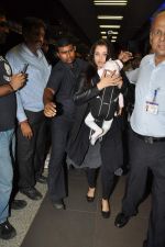 Aishwarya Rai snapped with baby Aaradhya at the Airport on 17th Sept 2012 (1).JPG