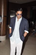 Akshay Kumar launches Oh My God trailor in a trade magazine cover in Novotel, Mumbai on  16th Sept 2012 (6).JPG