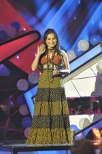 Rani Mukherjee on the sets of Dance Ke Superkids in Famous on 18th Sept 2012 (20).JPG