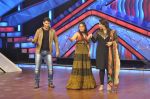 Rani Mukherjee on the sets of Dance Ke Superkids in Famous on 18th Sept 2012 (35).JPG