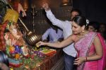 Madhur Bhandarkar, Kareena Kapoor seek Bappa_s blessing for thier film Heroine on 19th Sept 2012 (16).JPG