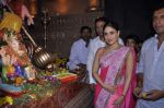 Madhur Bhandarkar, Kareena Kapoor seek Bappa_s blessing for thier film Heroine on 19th Sept 2012 (26).JPG