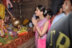Madhur Bhandarkar, Kareena Kapoor seek Bappa_s blessing for thier film Heroine on 19th Sept 2012 (70).JPG