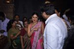 Madhur Bhandarkar, Kareena Kapoor seek Bappa_s blessing for thier film Heroine on 19th Sept 2012 (8).JPG