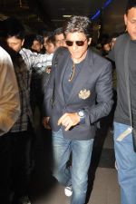 Shahrukh Khan snapped at the Airport in Mumbai on 19th Sept 2012 (7).JPG
