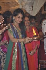 Giaa Manek at Andheri Ka Raja, Mumbai on 22nd Sept 2012 (27).JPG